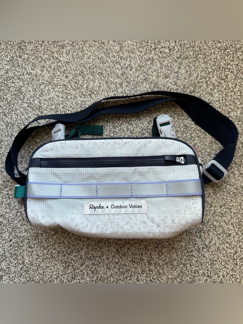 Rapha x Outdoor Voices cycling bar bag - Picture 4 of 11